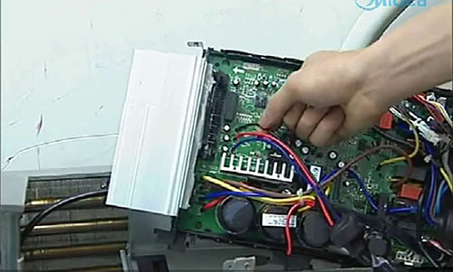 犍为美的空调电话是多少