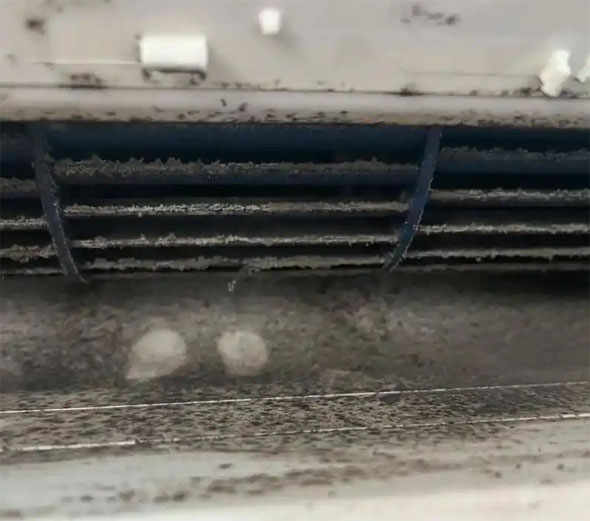 犍为空调吹的风有股烧焦味是怎么回事